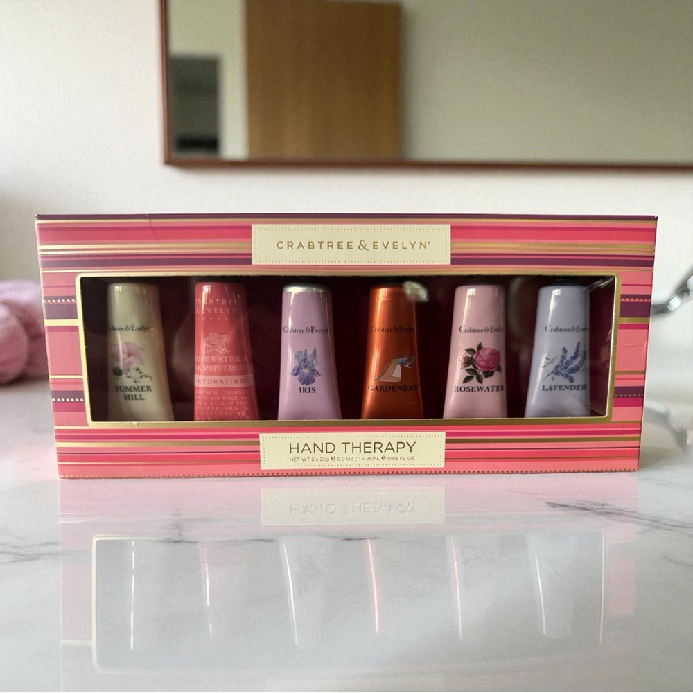 New Crabtree & Evelyn Hand Therapy Lotion 6pcs Gift Set 25g/.9 oz each